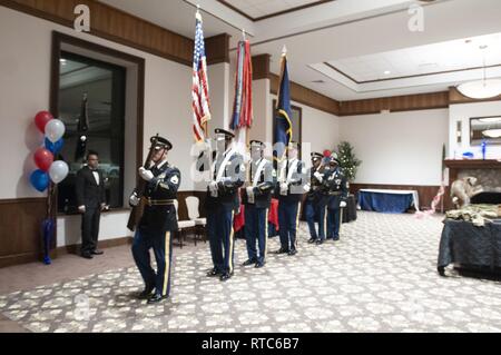 La 81st Readiness soldati di divisione, noto come Wildcats, celebrato l'unità il centesimo anno di servizio per gli Stati Uniti Esercito e la nazione durante la 81RD Centennial sfera, a Fort Jackson, S.C., 9 febbraio 2019 presso il Circolo Ufficiali. Foto Stock