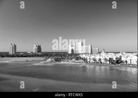 NASSAU, BAHAMAS - Marzo 9. 2016: l'Atlantis Paradise Island Resort, situato in Bahamas . Il resort al costo di $ 800 milioni di euro per portare in vita il mito e la leggenda della città perduta di Atlantide. Foto Stock