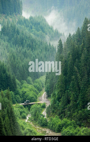 Sebes fiume sulla strada Transalpina (DN67C) nelle montagne Parang nei Carpazi Meridionali in Romania. 17 luglio 2009 © Wojciech Strozyk / Alamy Stock Photo Foto Stock