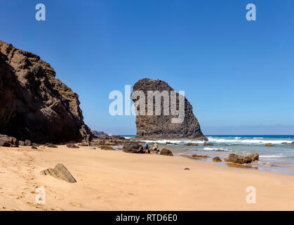 Roque del Moro, Playa de Cofete, Parque Natural de Jandia, Cofete, Spagna Spagna.Caption locale *** paesaggio, acqua, Estate, spiaggia, mare, persone Foto Stock