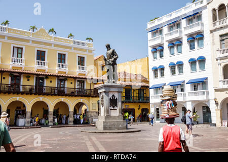 Cartagena Colombia, residenti ispanici, Plaza de los Coches, piazza pubblica, scultura statua, fondatore della città, Don Pedro de Heredia, conquistad spagnolo Foto Stock