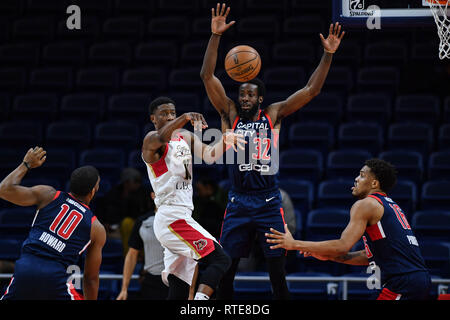 1 marzo 2019 - Washington, Distretto di Columbia, Stati Uniti - Erie Bayhawks guard GIORDANIA SIBERTO (18) cerca di passare durante la seconda metà contro la città capitale Go-Go a divertimenti e sport Arena. (Credito Immagine: © Terrence Williams/ZUMA filo) Foto Stock
