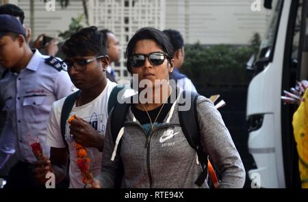 Guwahati, Assam, India. 01 Mar, 2019. Le donne indiane's Cricket team arriva a Guwahati il Mar 01, 2019. Una donna serie di cricket tra India e Inghilterra. Le donne indiane T20 partita di cricket contro l'Inghilterra si terrà dal 4 Marzo al 10 marzo 2019, a Barsapara stadium di Guwahati. Credito: Hafiz Ahmed/Alamy Live News Foto Stock