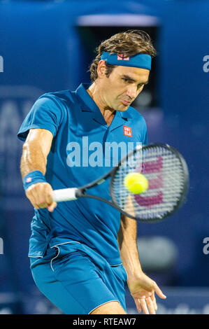 Dubai, EAU. 1 Marzo, 2019. Roger Federer in azione nella semifinale partita contro Borna Coric di Croazia durante il Dubai Duty Free campionato di tennis presso il Dubai International Tennis Stadium, Dubai, UAE il 01 marzo 2019. Foto di concedere l'inverno. Credit: UK Sports Pics Ltd/Alamy Live News Foto Stock