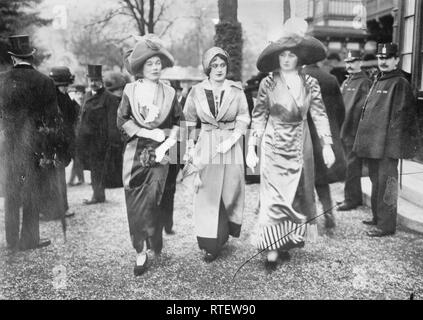 Gonna Pantaloni, della moda di Parigi, circa 1920 Foto Stock