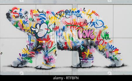 Orso polare (Ursus maritimus) da graffiti, , Longyearbyen, Spitsbergen, Svalbard, Norvegia Foto Stock