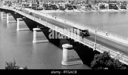 Feisal ponte sul fiume Tigri, Baghdad, Iraq 1957 Foto Stock