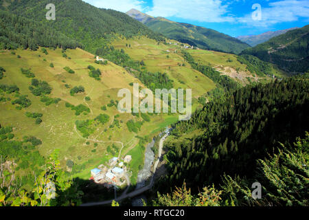 Paesaggio di montagna, Kala comunità, la Georgia Foto Stock