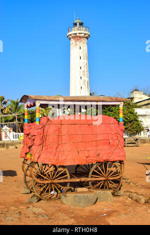 Faro e carrelli, Pondicherry, Puducherry, Tamil Nadu, India Foto Stock