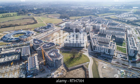 Antenna di stock foto mostra Eddington in Cambridge, un nuovo sviluppo delle università. Il Nord Ovest di Cambridge lo sviluppo è una università di Cambridge sito a nord ovest di Cambridge city centre in Inghilterra. Lo sviluppo è inteso ad alleviare il sovraffollamento e sono in aumento i prezzi dei terreni sono in Cambridge. La prima fase ha portato da un £350 milioni di investimenti da parte dell'università. Foto Stock