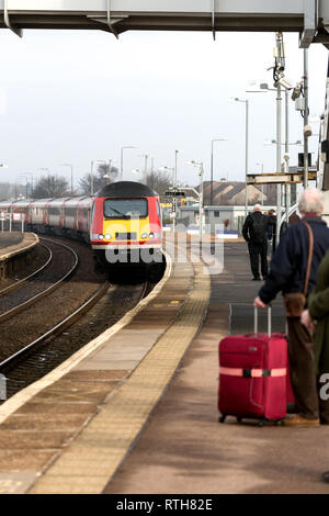 LNER treno in arrivo la mattina presto a Montrose Scozia in rotta per Kings Cross LONDON REGNO UNITO Foto Stock