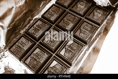 Classic cioccolato fondente da vecchi Russo Mosca Babaevsky in fabbrica Foto Stock