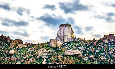 Close up della roccia chiamato Tom Thumb nella McDowell Mountain Range intorno a Phoenix, Arizona Foto Stock