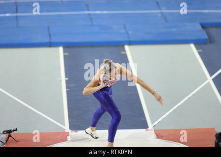 Glasgow, Scotland, Regno Unito. 1 Marzo, 2019. Niamh Emerson durante gli Europei Indoor Athletics Championships 2019 donne Pentathlon del colpo messo Credit: Ben Booth/Alamy Live News Foto Stock