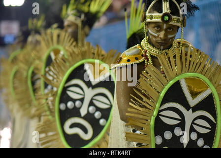 Rio De Janeiro, Brasile. 02Mar, 2019. RJ - Rio de Janeiro - 02/03/2019 - accademica sfilata di Santa Cruz il carnevale di Rio 2019 - I partecipanti alla parata della scuola di samba ACCADEMICI DI SANTA CRUZ durante la presentazione delle scuole di samba del gruppo A al Sambodromo da Marques de Sapucai a Carnevale di Rio del 2019. Foto: Thiago Ribeiro/AGIF Credito: AGIF/Alamy Live News Foto Stock