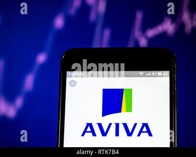 Kiev, Ucraina. 28 Feb, 2019. Aviva Plc logo che si vede visualizzato su un telefono intelligente. Credito: Igor Golovniov SOPA/images/ZUMA filo/Alamy Live News Foto Stock