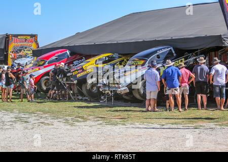 Swan Hill, Victoria, Australia. 2 Mar 2019. AeroFlow fuorilegge Nitro FunnyCars -02 Marzo 2019 - Swan Hill , Victoria , Australia.Nel box durante il Aeroflow fuorilegge Nitro Funnycars Da Swan Hill Dragway. Credito: Brett keating/Alamy Live News Foto Stock