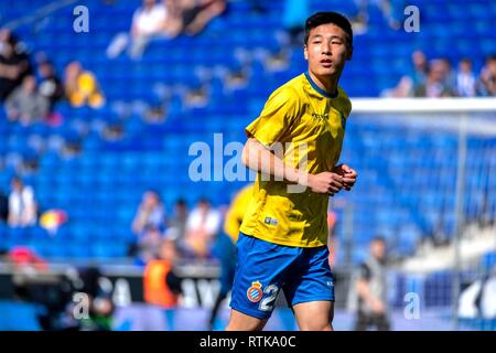 Barcellona, Spagna. 2 Mar, 2019. RCD Espanyol di Wu Lei reagisce prima di un campionato spagnolo match tra RCD Espanyol e Valladolid a Barcellona, Spagna, il 2 marzo 2019. RCD Espanyol ha vinto 3-1. Credito: Joan Gosa/Xinhua/Alamy Live News Foto Stock