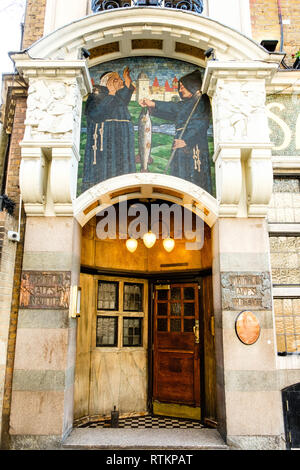 Il frate nero Public House, Queen Victoria Street, Blackfriars, Londra Foto Stock