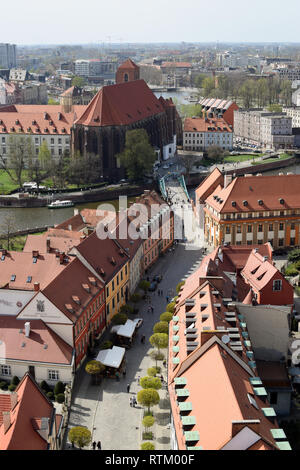 Polonia Wroclaw - Aprile 2018: Katedralna street su Ostrow Tumski isola. Vista aerea, Wroclaw, Polonia. Foto Stock