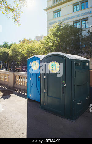 Barcellona, Spagna - Nov 12, 2017: servizi igienici pubblici presso il Parc de la Ciutadella in una giornata di sole Foto Stock