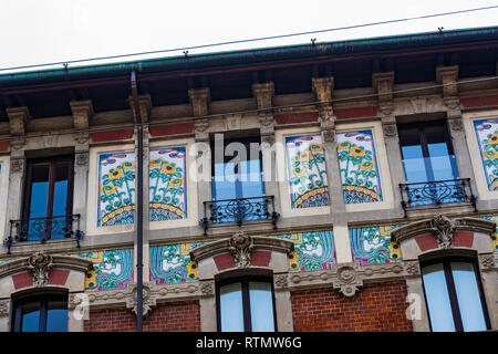 Elementi di architettura delle vie centrali di Milano in Italia. Foto Stock