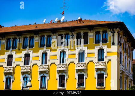 Elementi di architettura delle vie centrali di Milano in Italia. Foto Stock