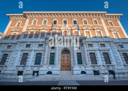 Edificio della National Bank - La Banca d'Italia nel centro di bari, puglia, Italia. Regione Puglia Foto Stock