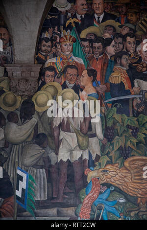 Murales di Diego Rivera nel Palacio Nacional de Mexico, Città del Messico, Messico Foto Stock