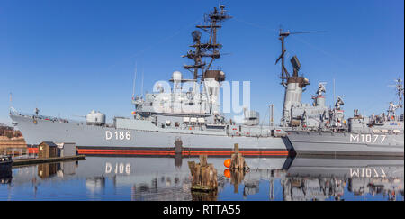 Panorama della nave da guerra presso il Museo della Marina di Wilhelmshaven, Germania Foto Stock