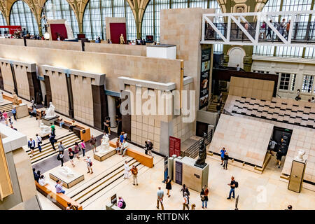 Musée d'Orsay , a Parigi, originariamente una stazione ferroviaria, Gare d'Orsay, e ora ospita una collezione d'arte di classe mondiale a Parigi, Francia Foto Stock