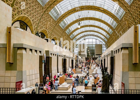 Musée d'Orsay , a Parigi, originariamente una stazione ferroviaria, Gare d'Orsay, e ora ospita una collezione d'arte di classe mondiale a Parigi, Francia Foto Stock