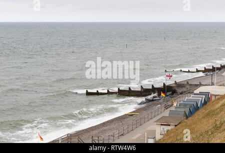 Il Royal National scialuppa di salvataggio istituzione (RNLI), stazione bagnino sul lungomare di Sheringham Norfolk, Inghilterra, Regno Unito. Foto Stock