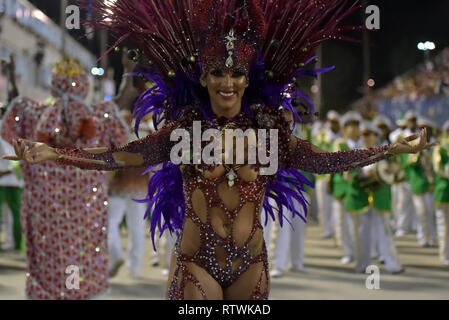 RJ - Rio de Janeiro - 03/03/2019 - Parata di Tijuca Empire il carnevale di Rio 2019 - La regina di tamburi Laynara Telles presso la scuola di samba parade IMPERIO DA TIJUCA durante la presentazione delle scuole di samba del gruppo A al Sambodromo da Marques di Sapucai a Rio 2019 Carnevale .. Foto: Thiago Ribeiro / AGIF Foto Stock