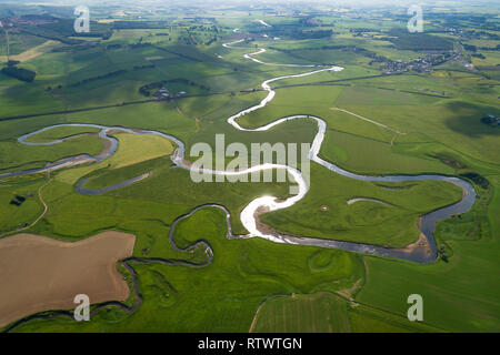 Immagine aerea che mostra il fiume Clyde in formazioni lanca nei pressi del villaggio di Carnwath in South Lanarkshire, Scozia. Foto Stock