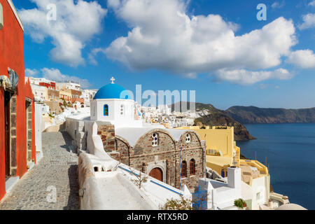 Villaggio di Oia a Santorini Island, Grecia Foto Stock