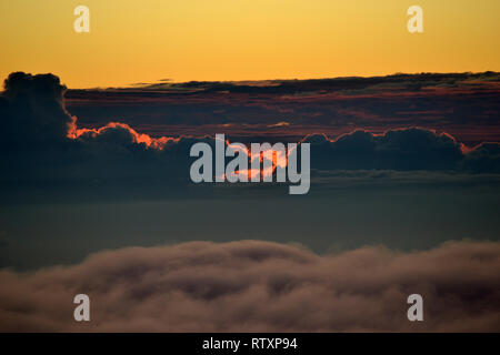 Sunrise al Cratere Haleakala, Maui, Hawaii, STATI UNITI D'AMERICA Foto Stock