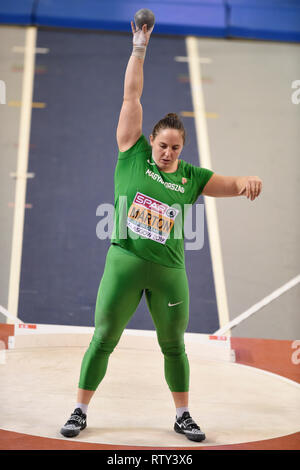 Ungheria Anita Marton competere nel femminile colpo messo evento durante il giorno tre Europei Indoor di Atletica a Emirates Arena, Glasgow. Foto Stock