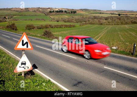 Traffico, segnaletica stradale, segnaletica stradale, A3020, Blackwater > Rookely > Godshill, Isle of Wight, England, UK, speeding, Foto Stock