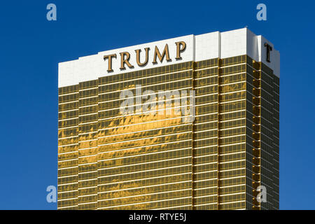 LAS VEGAS, NV, Stati Uniti d'America - Febbraio 2019: Esterno del Trump Hotel e Resort a Las Vegas. Foto Stock