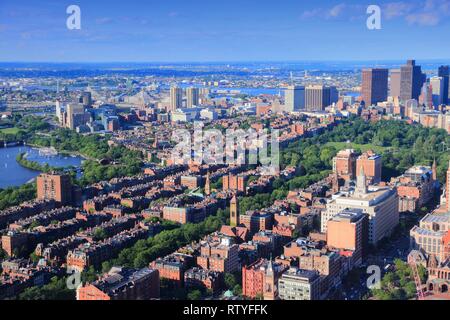 Boston, Massachusetts negli Stati Uniti. Città vista aerea con il Boston Common e il centro cittadino. Foto Stock