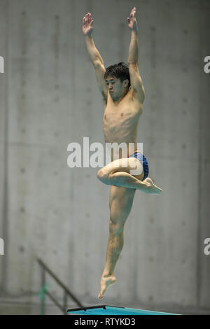 Sagamihara Green Center, Kanagawa, Giappone. 2 Mar, 2019. Sho Sakai (JPN), 2 marzo 2019 - Immersioni subacquee : FINA Diving World Series 2019 Sagamihara Uomini 3m Springboard Semifinale a Sagamihara Green Center, Kanagawa, Giappone. Credito: YUTAKA AFLO/sport/Alamy Live News Foto Stock