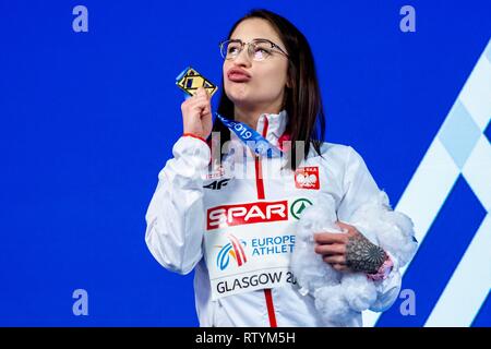 Glasgow, Scotland, Regno Unito. 03 Mar, 2019. Glasgow, Regno Unito. 03 Mar, 2019. SWOBODA Ewa POL durante la cerimonia della vittoria del 60m le donne delle comunità di Atletica Leggera Indoor Championships 2019 a Emirates Arena di Glasgow, Scotland, Regno Unito. 3.03.2019 Credito: Cronos/Alamy Live News Credito: Cronos/Alamy Live News Foto Stock