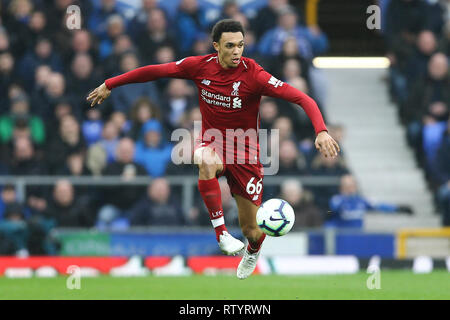 Liverpool, Regno Unito. 03 Mar, 2019. Trento Alexander-Arnold di Liverpool in azione. Premier League, Everton v Liverpool a Goodison Park di Liverpool domenica 3 marzo 2019. Questa immagine può essere utilizzata solo per scopi editoriali. Solo uso editoriale, è richiesta una licenza per uso commerciale. Nessun uso in scommesse, giochi o un singolo giocatore/club/league pubblicazioni. pic da Chris Stading/Andrew Orchard fotografia sportiva/Alamy Live news Credito: Andrew Orchard fotografia sportiva/Alamy Live News Foto Stock