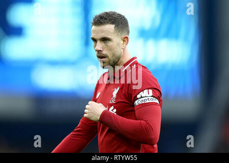 Liverpool, Regno Unito. 03 Mar, 2019. Jordan Henderson di Liverpool guarda a. Premier League, Everton v Liverpool a Goodison Park di Liverpool domenica 3 marzo 2019. Questa immagine può essere utilizzata solo per scopi editoriali. Solo uso editoriale, è richiesta una licenza per uso commerciale. Nessun uso in scommesse, giochi o un singolo giocatore/club/league pubblicazioni. Credito: Andrew Orchard fotografia sportiva/Alamy Live News Foto Stock