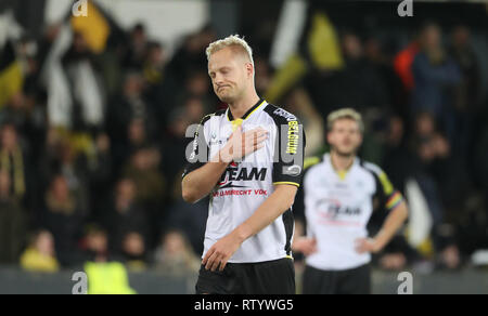 Lokeren, Belgio. 03 Mar, 2019. LOKEREN, Belgio - MARZO 03: Olivier Deschacht di Lokeren guarda sconsolato durante la Jupiler Pro League Match Day 28 tra Sporting Lokeren e RSC Anderlecht su Marzo 03, 2019 in Lokeren, Belgio. (Foto di Vincent Van Doornick/Isosport) Credito: Pro scatti/Alamy Live News Foto Stock