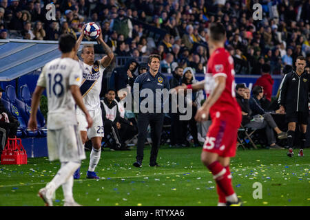 Carson, Stati Uniti d'America. 2 Marzo, 2019. Guillermo Barros Schelotto al timone del suo primo gioco in carica della galassia. Credito: Ben Nichols/Alamy Live News Foto Stock