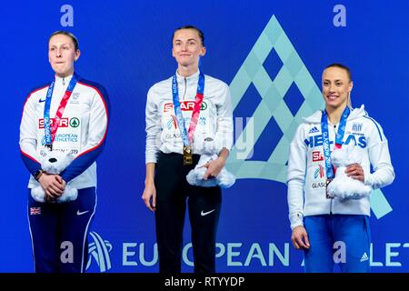 Glasgow, Scotland, Regno Unito. 03 Mar, 2019. BRADSHAW Holly GBR, SIDOROVA Anzhelika ANA (Autorizzato atleta neutro) e KIRIAKOPOÚLOU Nikoléta GRE durante la cerimonia della vittoria della Pole Vault donne dell'Europeo di Atletica Leggera Indoor Championships 2019 a Emirates Arena di Glasgow, Scotland, Regno Unito. 3.03.2019 Credito: Cronos/Alamy Live News Foto Stock