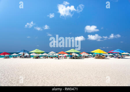 Spiaggia scena, Eagle Beach, Distretto di Oranjestad, Aruba, Isole ABC, Leeward Antilles, dei Caraibi Foto Stock