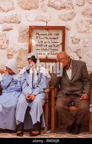 Midyat, Mardin provincia, Turchia : i fedeli partecipare alla messa in servizio di una lingua Siriaca ortodossa nella città vecchia di Mardin. Anche se ora una minoranza di l Foto Stock